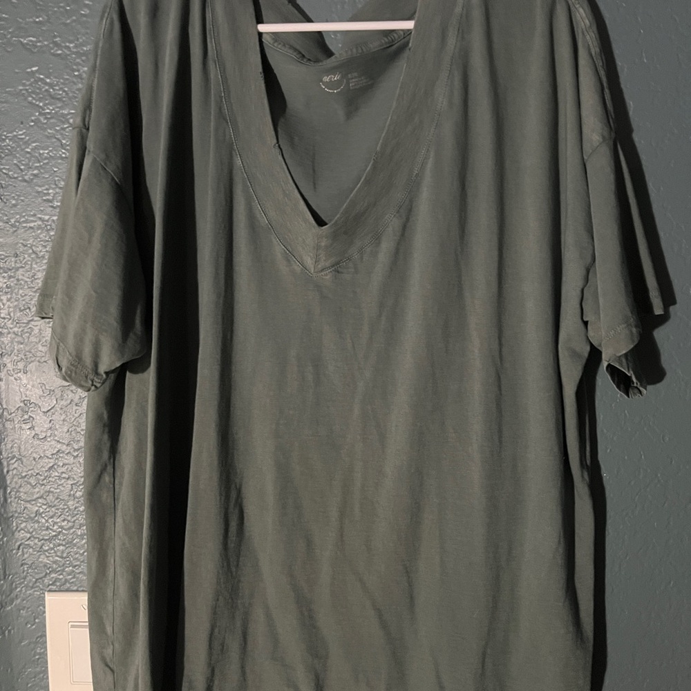 Aerie Extreme V Neck Shirt XL Oversized Tee Like New